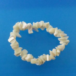 Armbnd i hvid perlemor