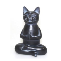 Mediterende kat - i smuk matsort finish