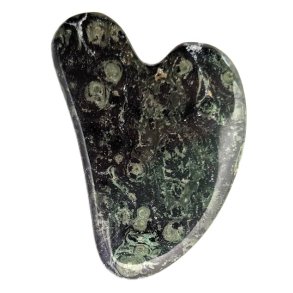 Jaspis kambaba Gua Sha massage sten 8x6 cm gr�n og sort