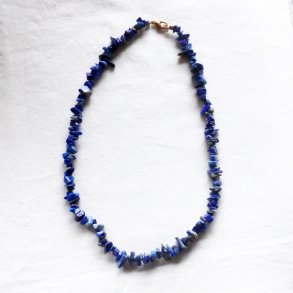 Halskde med Lapis lazuli